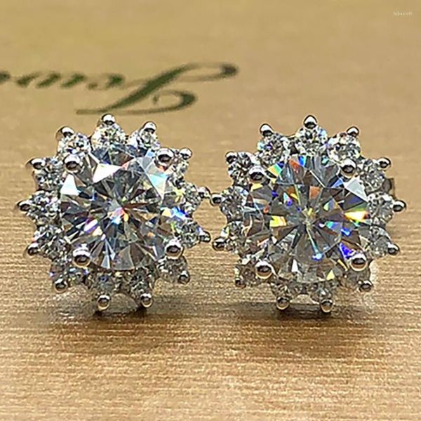 Boucles d'oreilles en or blanc 10K pour femmes, 0.5, 1, 2, 3 carats, diamant rond Moissanite, cadeau de mariage, de fiançailles, de fleur de soleil