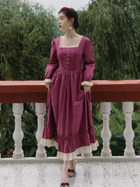Vestidos casuais design francês retro doce vestido roxo fada primavera feminina 2023 temperamento quadrado pescoço renda costura elegante maxi