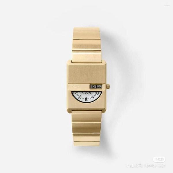 Нарученные часы стальная группа Quartz Watch Pulse Retro Square Simple Fashion Women Watches Creative Nice