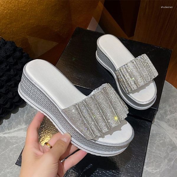 Pantofole Estate Donna Bling Scarpe basse con plateau 2023 Infradito Sandali da spiaggia firmati Ciabatte eleganti