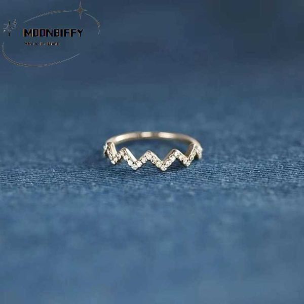 Clusterringe S925 Sterling Silver Heartbeat Ring Frauen Design EKG Wave Ring Zirkon Ring Luxus Schmuck Schlangenring Hochzeit Frauen Ringe Geschenk G230228