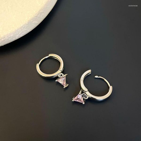 Orecchini a bottone Trend Pink Crystal Triagle Shape Piercing Personalità della moda femminile per le donne Party all'ingrosso Eh885