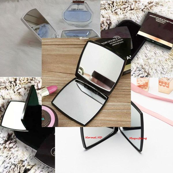 CC Letters Classic Double Side Mirrors 6.7cm Portable HD Make up Women Mini specchio tascabile ingrandente con borsa in flanella Scatola di imballaggio al dettaglio