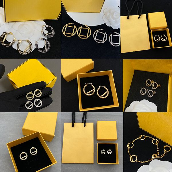 Hochwertiges Diamant-Ohrring-Halsketten-Schmuckset mit doppeltem Buchstaben, Goldring, Designer-Ohrstecker, Hochzeitsfeier, Geschenke im Großhandel