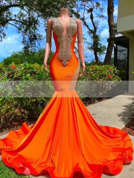 Luxus Orange Satin Meerjungfrau Ballkleider für schwarze Mädchen Sexy V-Ausschnitt Perlen Glitzer Pailletten rückenfreies Abendkleid Robe De Ball BC15130