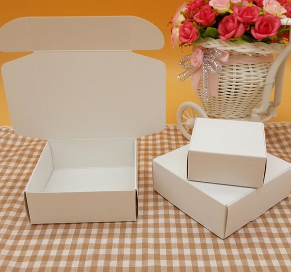 Brocada de presente 19 tamanhos White Carton Kraft Papel Caixa de casamento Pequeno papel de papel de papel de papel de embalagem de papel de embalagem de papel de papel de papel artesanal 230301