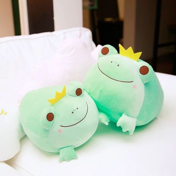 Bambole di peluche 35/42 cm Cute Crown Frog Peluche Cuscino imbottito Morbido piumino di cotone Giocattoli Kawaii Sorriso Rana Bambole per bambini Ragazzi Compleanno Regalo di Natale 230302