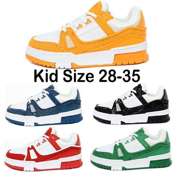 2023 Designer Sneakers Casual Kids Shoes Treinador Preto Panda Branco Mulheres Moda Moda Low Top Plataform Letter Rubber 28-35 B8