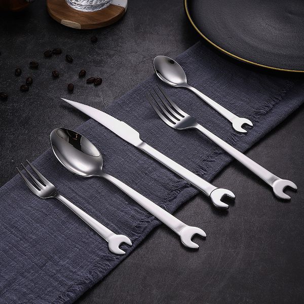 Forks 6pcset Creative Whnch Shape Tea Fork 304 Aço inoxidável Dinner Spoon Coffee Creatlers Conjunto de tabela Camping Family Camping Kitchen 230302