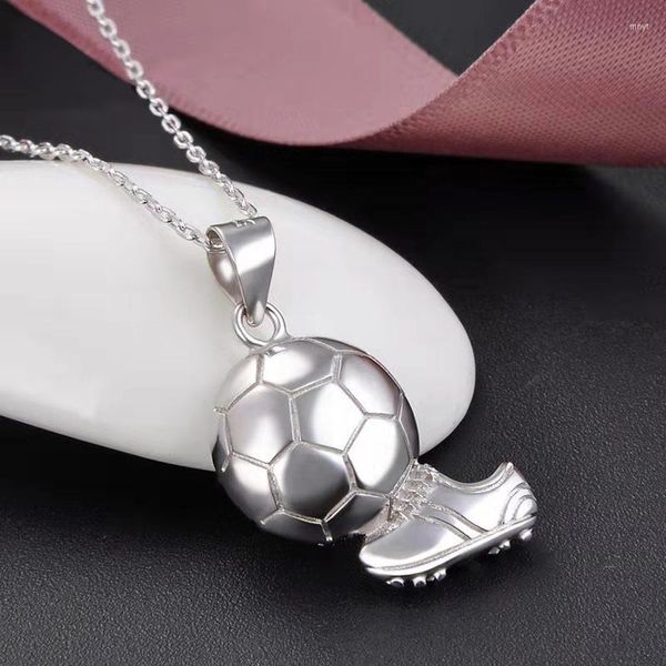 Anhänger Halskette Word Cup Fußballschuh Pendent Halskette für weibliche Fußball -Fan -Jubiläumszeit sportliche Modehalsschmuck Frauen