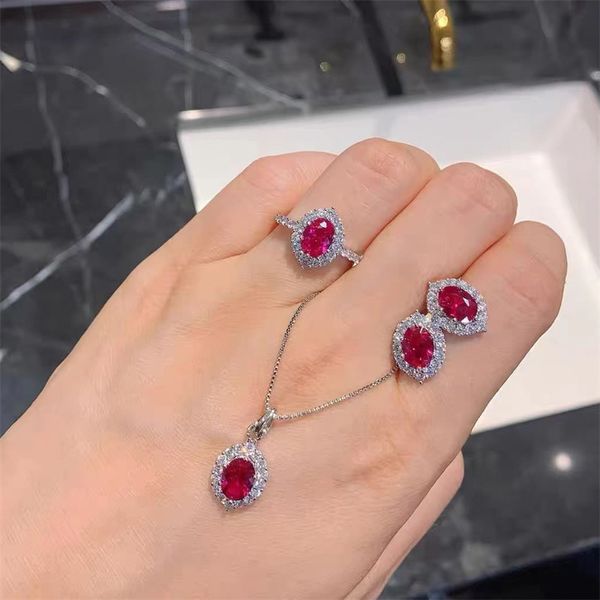 Princesa Diana Ruby Diamond Jewelry Conjunto 925 Sterling Silver noivado Ringos de casamento Brincos Colar para mulheres Promova jóias