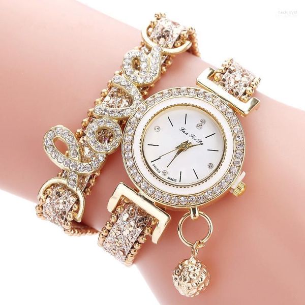 Avanadores de pulso fantássura da marca de pulseira feminina Bracelet Watches Ladies Love Leather Strap Rhinestone Quartz Wrist Watch Luxury Fashion Hect22