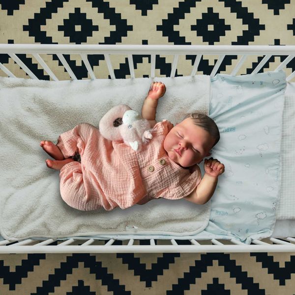 Plüschpuppen 50 cm Neugeborene Babypuppen 3D-Haut 19 Zoll handbemaltes Baby mit Fütterungsset Ganzkörperschlaf weich für Kindergeschenke