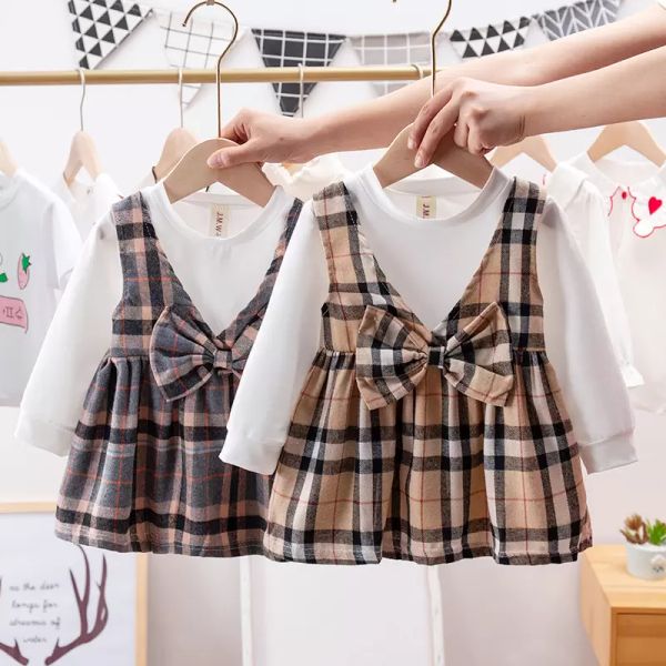 2023 Vestido de garota de verão Menina T-shirt Solid Tops Tops listrados vestido de princesa xadrez lindos vestidos de crianças para meninas moda meninas roupas