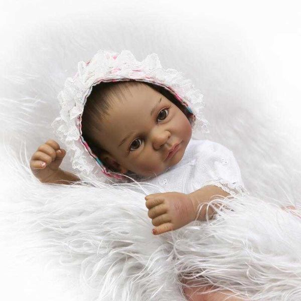 Peluş Bebekler Mini Palm Bebek Bebek 26cm Tam Vücut Silikon Su Geçirmez Bebe Bebe Reborn Girl Bebek Siyah Cilt Afrika Bebek Etnik Yaratıcı Hediye