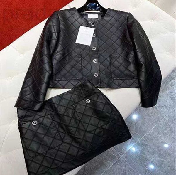 Damen Leder Faux Designer Designer Luxus Qualität Diamond Check Einreihige Jacke Mode Rock Anzug Jacken mit Röcken Temperament Hot Style XGT6