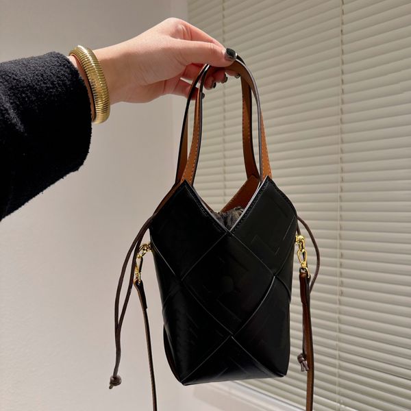 Kova Kadın Tasarımcı Çantalar Crossbody Bag Luxurys Çantalar Mini Tasarımcı Omuz Çantası Klasik Desen Cross Vücut 230301