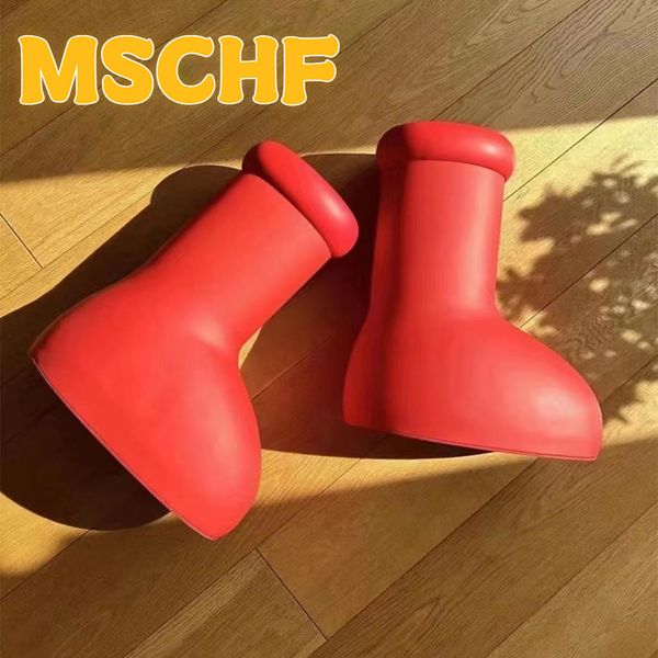 Desgner MSCHF Grandes botas vermelhas Mighty Atom cartoon boot para homens e mulheres fantásticas botas de chuva na vida real masculinas e femininas de borracha lisa fashionboots de bico redondo botas de joelho fofas