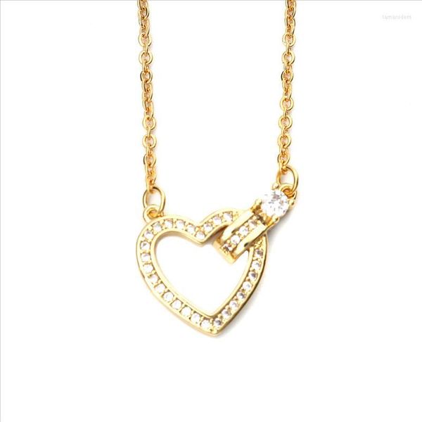 Collane con ciondolo Collana a catena in acciaio inossidabile Cuore in oro Chiaro zirconi cubici Regalo di gioielli da donna 45 cm di lunghezza 1 PC