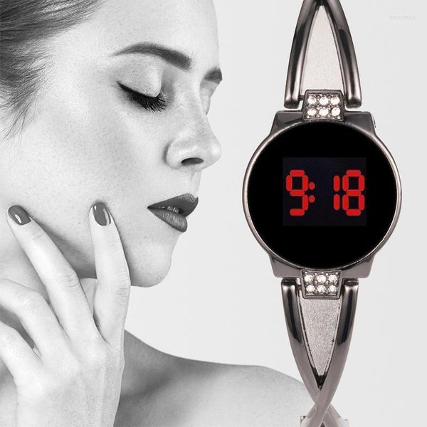 Armbanduhren Frauen Armband Uhren Luxus Digitale Armbanduhr Kleines Zifferblatt Weibliche LED Elektronische Silber Rose Gold Uhr Casual Hect22