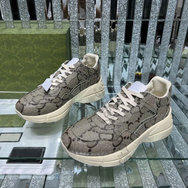 Casual Rhyton Sneakers ayakkabı Erkekler ve Kadınlar Tasarımcı ayakkabı Çok renkli Sneakers Erkek Eğitmenler Vintage Lüks Chaussures Bayanlar gündelik deri Ayakkabı Sneaker 2023