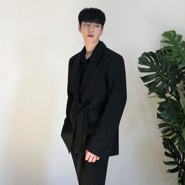 Ternos masculinos 2023 /Men's Wear Autumn Casual Suit Black Loue Casual Trendência Autocultivação Trendência Bonita Blazers com Projeto de Correia 2Y20001
