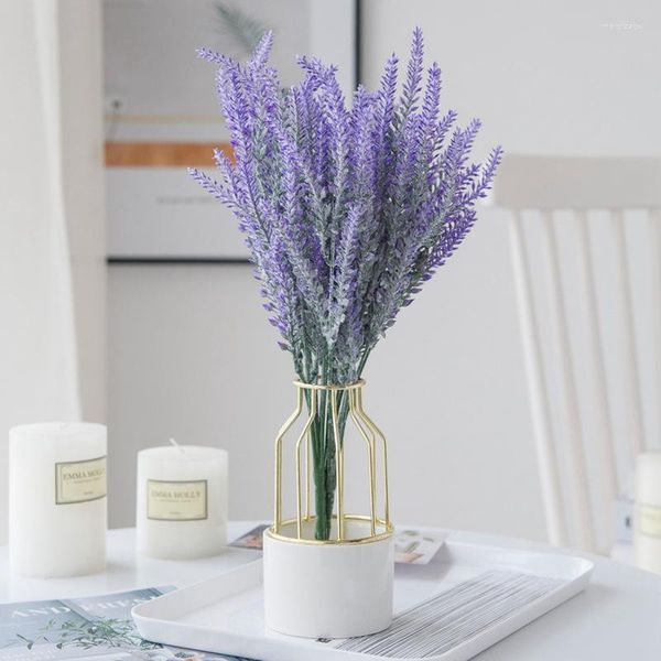 Flores decorativas 1 pacote Romântico Provence Lavender Decoração para casa para vaso de casamento Buquê artificial folhas verdes Planta falsa de grãos