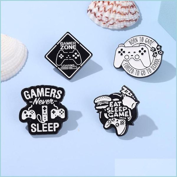 Accessori per cartoni animati Gamer Smalto Pin Gaming Quote Spille Giocatore di videogiochi Ragazzi adolescenti Cappello Camicia Distintivi in metallo Regalo per Geeksngamers Dhgnc