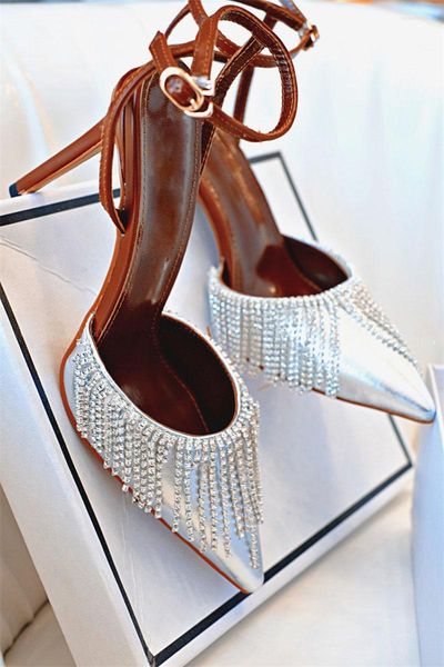 Sandálias Sheepskin High Heel Women Shoes Europa Euro Moda pontiaguda do pé da praça Lady Sandal Sandal elegante Diamond Girl