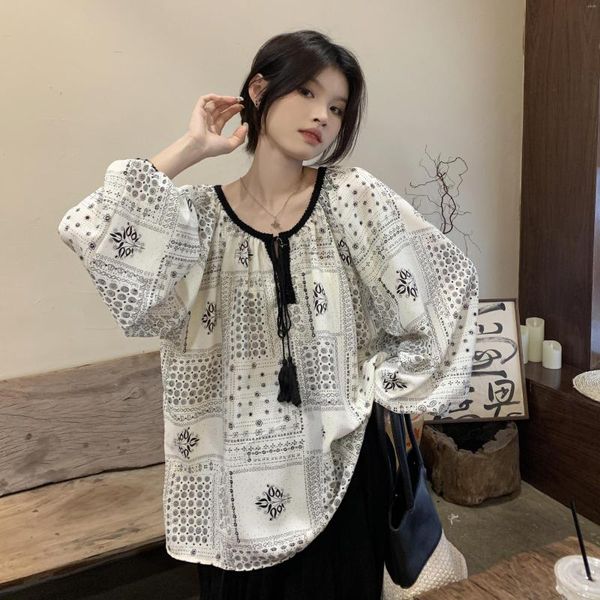 Blouses feminina 2023 Vintage Tinating Printing Lantern Sleeve Cirling Women Design Sense Lace Up