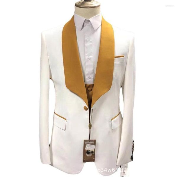 Abiti da uomo Smoking da sposa bianco e oro per testimoni dello sposo con risvolto a scialle 3 pezzi uomo personalizzato moda uomo set giacca gilet pantaloni1