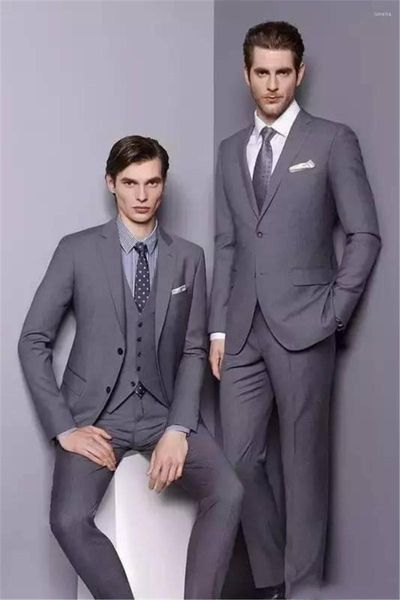 Ternos masculinos Moda Dois botões Tuxedos cinza noivo Groomsmen Notch Lapeel Mens Blazers (gravata do colete de calça) W: 1272