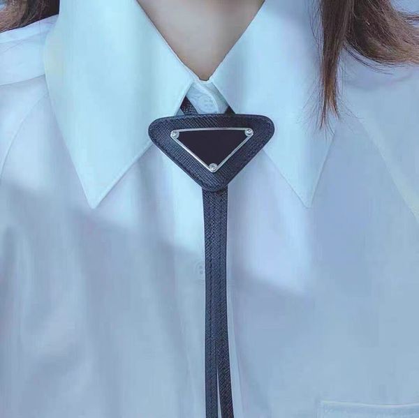 Classic P Designer Moda Tie Men Mulheres Triângulo Invertido Geométrico Letter Ties laços de luxo Business Party Wedding Gifts T001