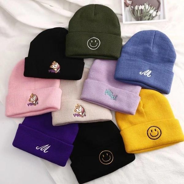 Berets Smile Ladies Beanies для мужчин шапочки для женщин Женщины Зимние шляпы теплые 2023 Черные вышива