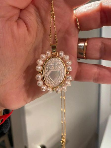 Anhänger Halsketten 50 stücke Großhandelspreis Natürliche Heilige Herz Guadalupe Gnade Mutter Perle Halskette Süßwasser Dame Für Geschenk