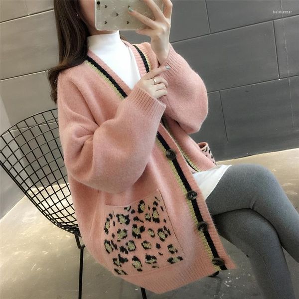 Maglioni da donna 2023 Top autunno e inverno Versione coreana del cardigan leopardato lavorato a maglia con scollo a V Maglione tascabile di media lunghezza da donna