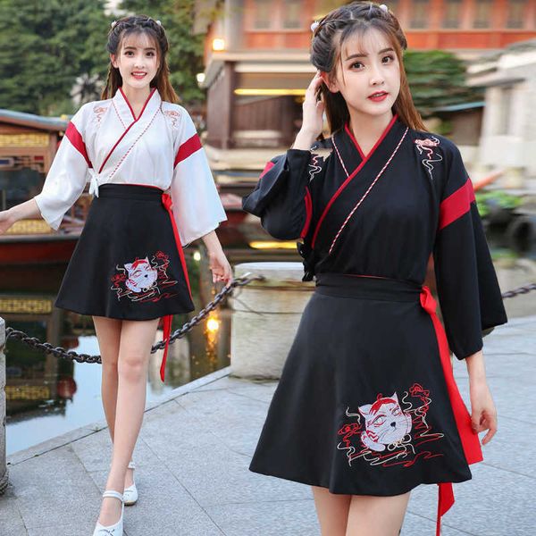 Costumes de anime 2021 Novos roupas femininas de anime Spring Han Suit Zephyr gato Mulheres Lolita Harajuku Black Top Skirt Party Cosplay Come Z0301