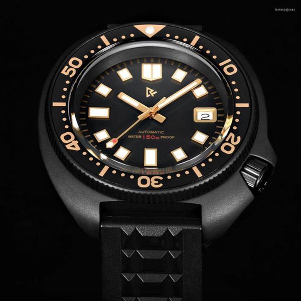 Наручительные часы тунец 6105 Diver Watch Men NH35 Автоматические механические виды спорта 46 -мм черные из нержавеющей стали.