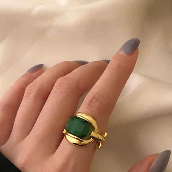 Кольца кластера Индивидуальный дизайн Кольца на большие пальцы для женщин Зеленый камень Роскошное золото Широкое кольцо Ювелирные изделия Женские крутые хип-хоп L230306