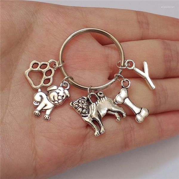 Keychains pug cão key anel de chave de chave de chave de chave de chave de besto com jóias de animais iniciais