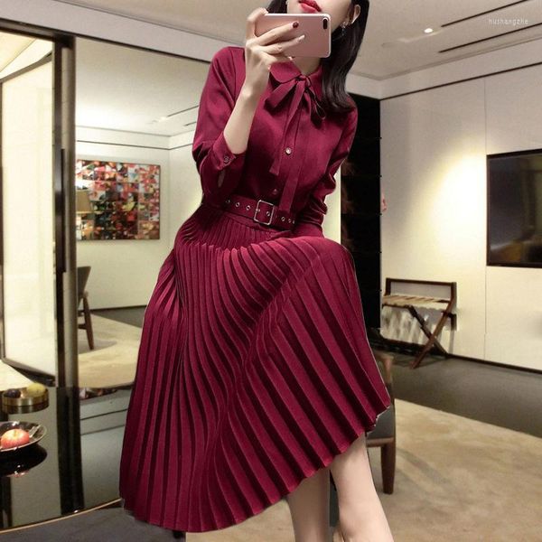 Vestidos casuais vestido elegante Mulheres 2023 Temperamento Office Lady Lady Manga Longa Pleated Black Color Sólida Vestido Retro Mulher Chic coreano