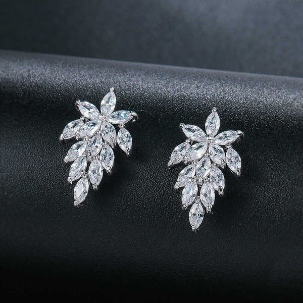 Charm Weimanjingdian Brand Shiny Marquise Leaf Zircônia cúbica CZ brincos de cristal para mulheres ou festa de casamento em estilos variados G230307