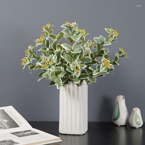 Dekorative Blumen, künstliche Grünpflanze, Blätter mit weißem Rand, moderner, minimalistischer Strauß, Silberblatt-Orchideen-Blumenarrangement, Zubehör