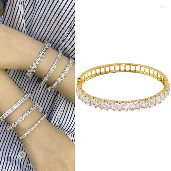 Bangle 2023 Fashion Classic Женские браслеты для женщин Золотый цвет со стражным вареньем манжеты простые модные ювелирные украшения Дубай