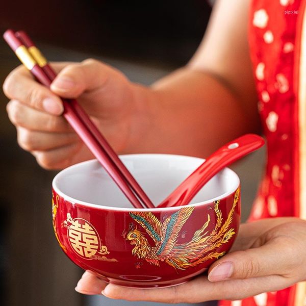 Ciotole Ciotola per matrimonio cinese Stoviglie in ceramica rossa Piatto da pranzo Cucchiaio Bacchette Utensili in porcellana Decorazione festiva Regalo