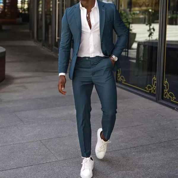 2023 Smoking da sposa verde scuro Estate Slim Fit Risvolto con visiera Groomsmen Abiti da lavoro da uomo Prom Party Suit da laurea Due