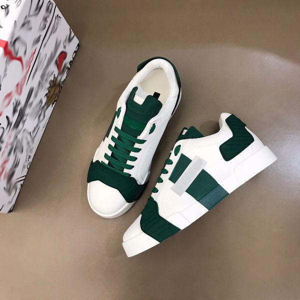 Freizeitschuhe Designer Daymaster Freizeitschuhe mit Buchstaben „Dogs Gabans“-Sneaker für Damen und Herren, niedrig geschnittene, flache Sorrento-Sneakers aus weißem und schwarzem Leder mit Aufdruck 005