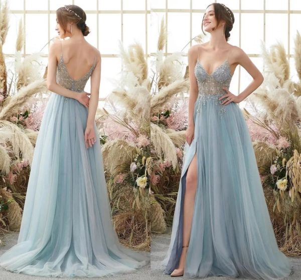 Abiti da sera in tulle blu fata Sexy A Line senza spalline Perline Paillettes Backless Long Ruffles Abiti da sera spaccati Abiti da donna Occasioni Custom BC15354