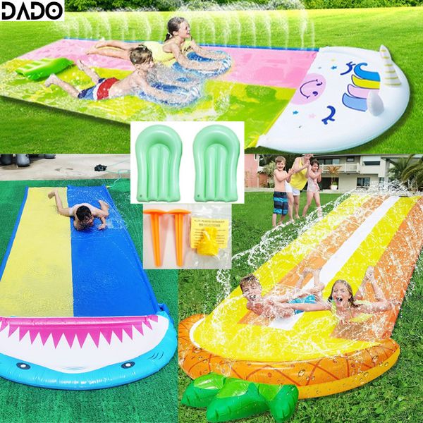 Balões de festa divertidos slides de água slip slips sprinklers inflatáveis ​​quintal externo fora da piscina de surf kids kids brinquedos de verão jogo 230308