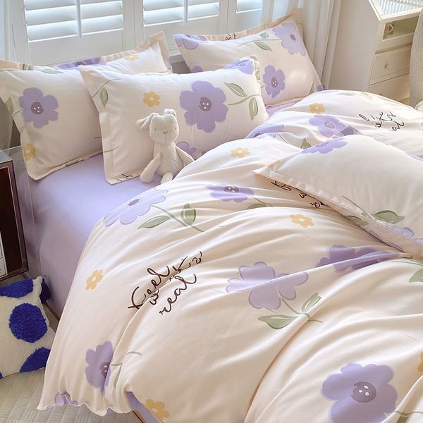 Set di biancheria da letto Ins Style Semplice Set di biancheria da letto floreale viola Fiori Copripiumino Copripiumino in tessuto Copriletto 3/4 pezzi Per donna Ragazza Copriletto regalo 230308